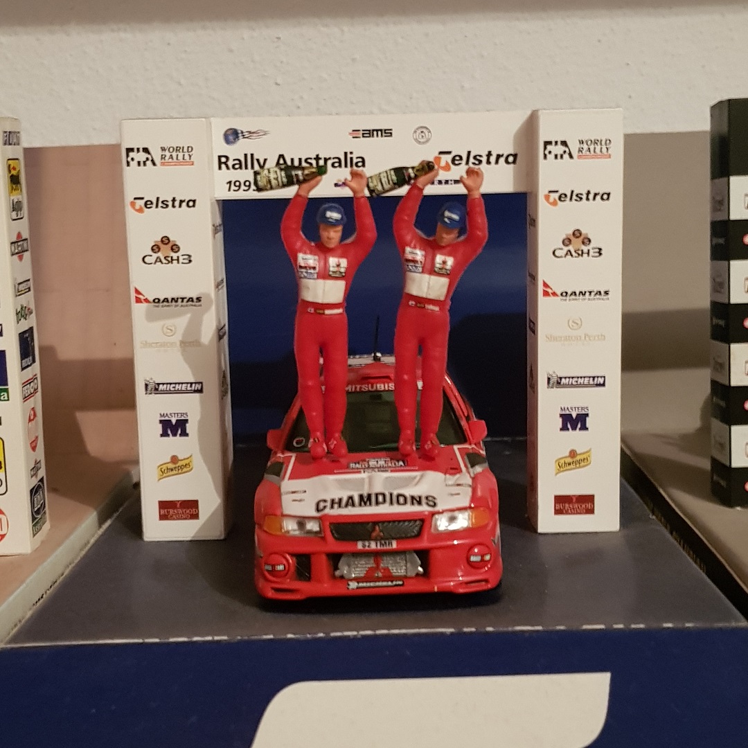 MITSUBISHI LANCER EVO VI RALLY LINARES 2000 SOLÉ ALTAYA IXO 1:43