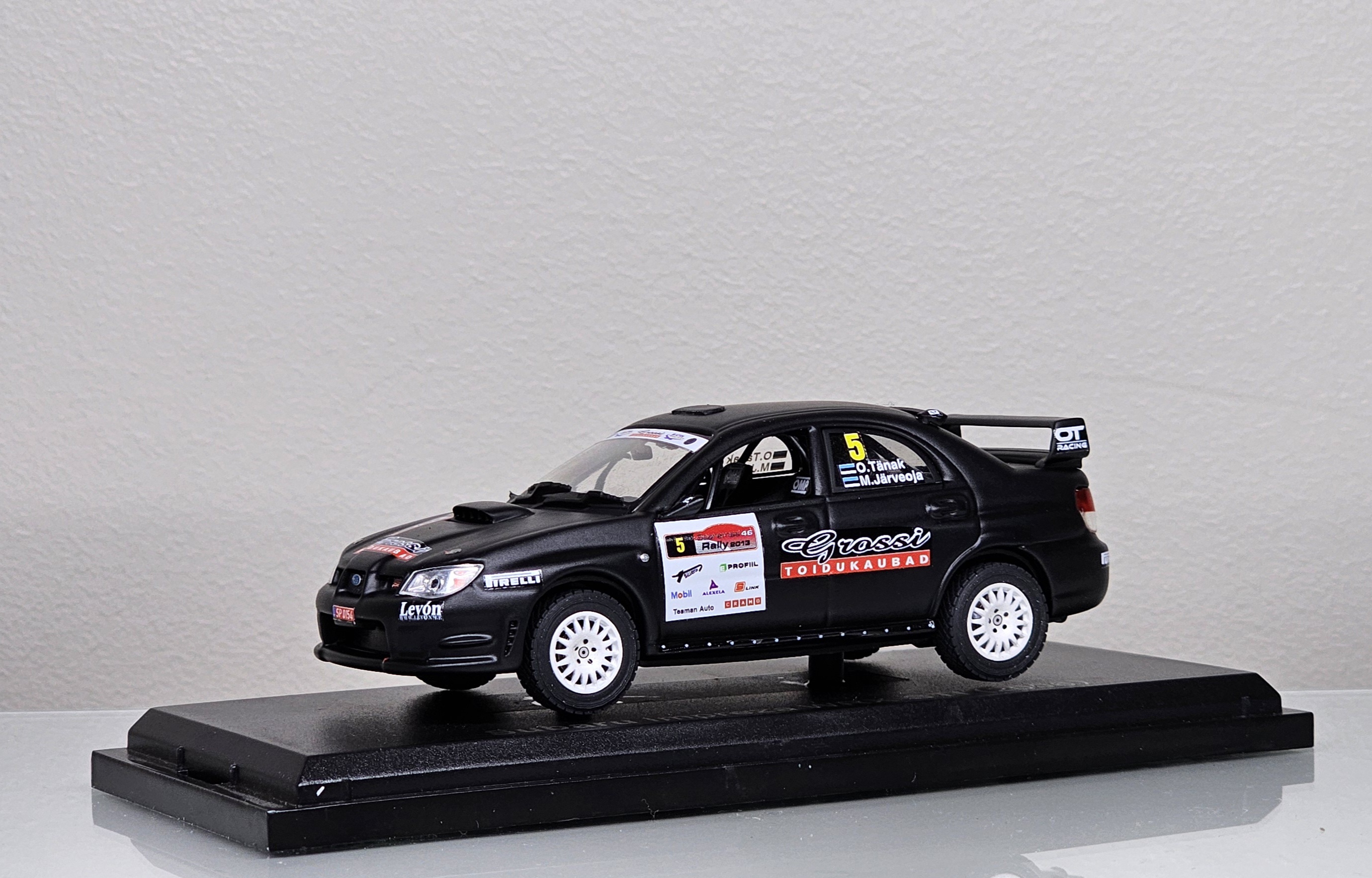 2*0様 AUTOart 1/43 SUBARU IMPREZA 白&黒　2台セ AUTOART 58682 Scale 1/43 | SUBARU IMPREZA WRX STI 2006 WHITE