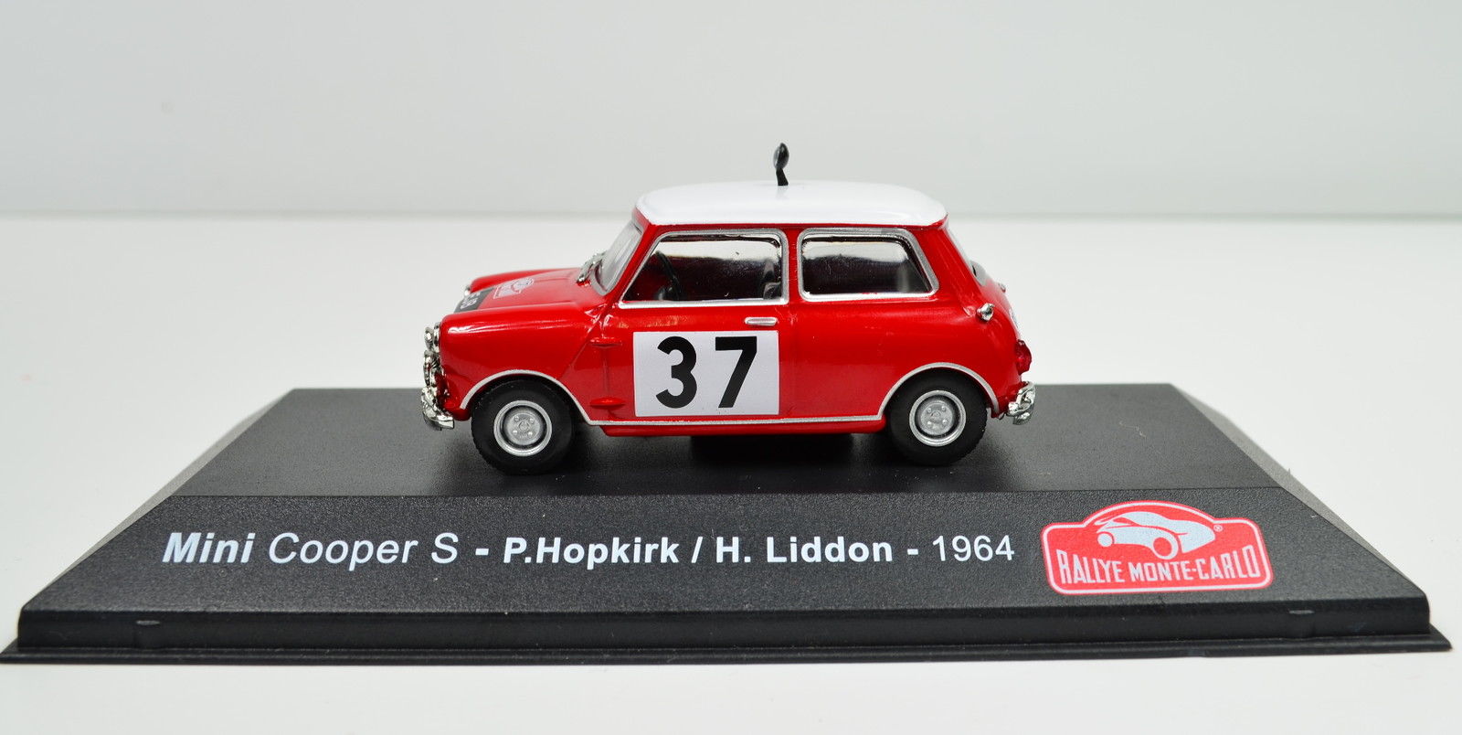 BMC Mini Cooper S - Rallye Automobile Monte-Carlo 1964 - Hopkirk - Liddon -  Sun Star 5321